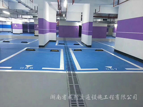 停車(chē)場(chǎng)車(chē)位劃線(xiàn)