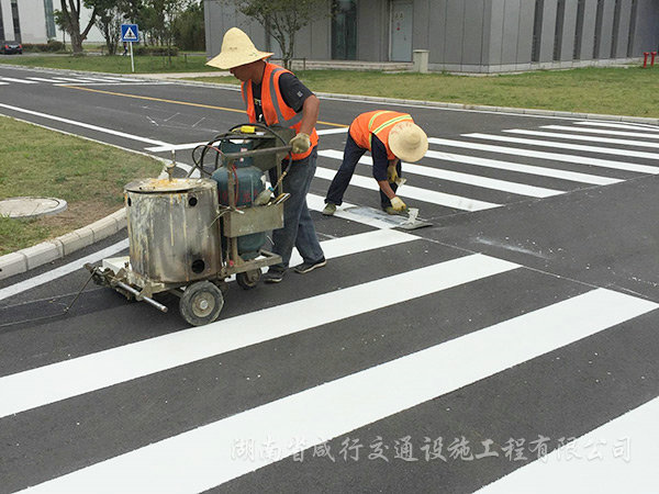 道路劃線(xiàn)