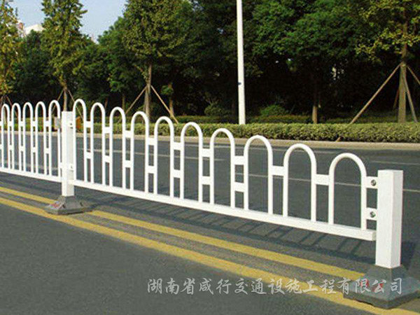 京式道路護(hù)欄